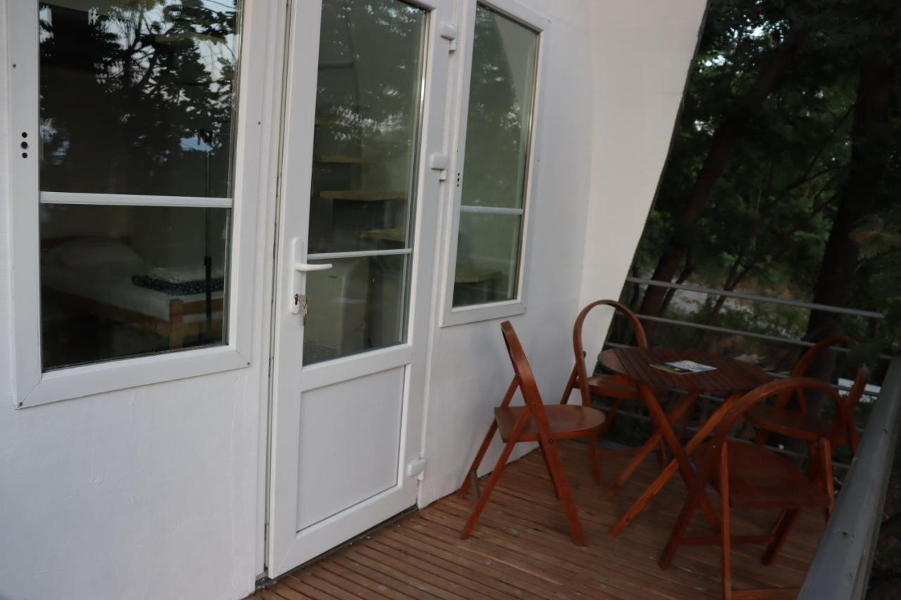 Bungalovi Api-Centar Gornji Milanovac Exteriör bild